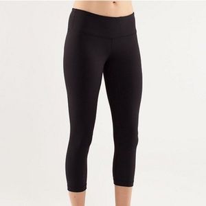 Lululemon Wunder Under Cropped Leggings